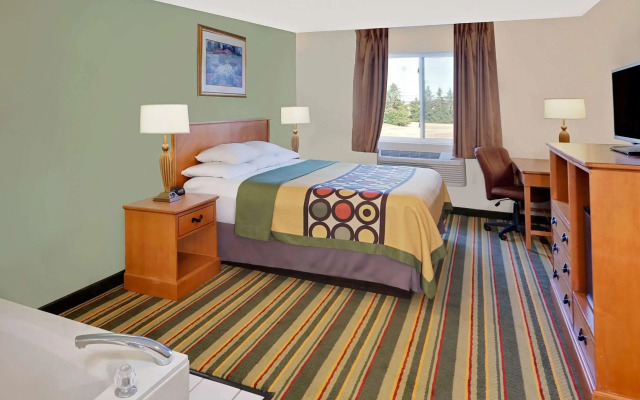 Super 8 by Wyndham Mt. Pleasant