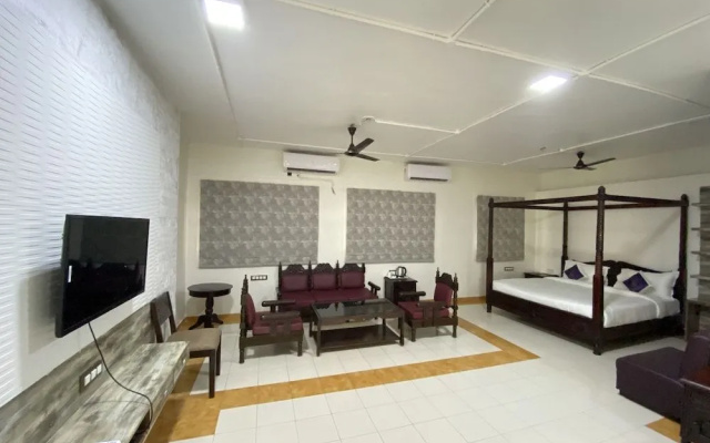 Casa Blanca Resort