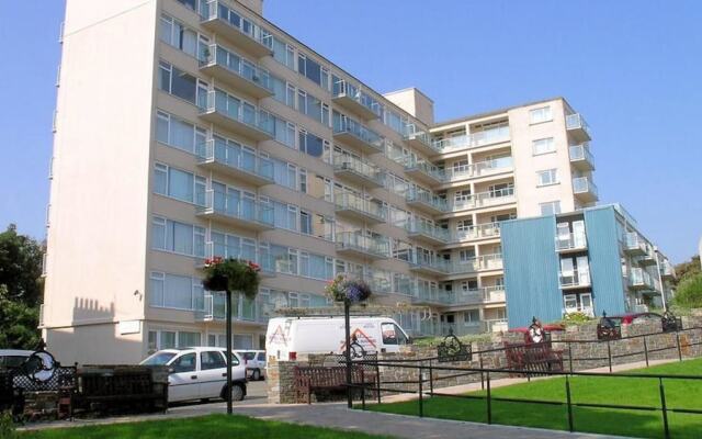 Croft Court 72