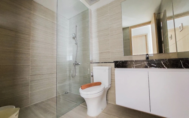 Spacious And Homey 3Br At Hillcrest House Apartment