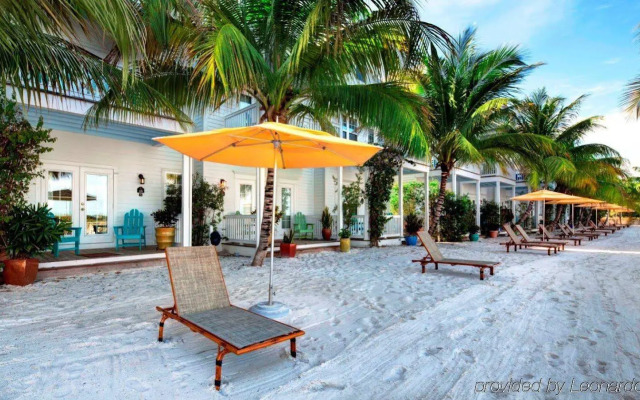 Parrot Key Hotel & Villas