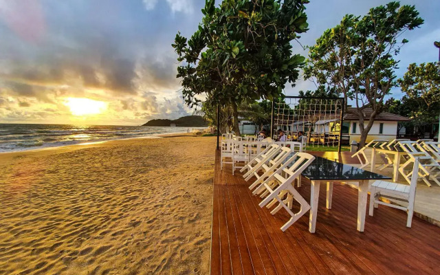 Rattana Pura Beach Resort