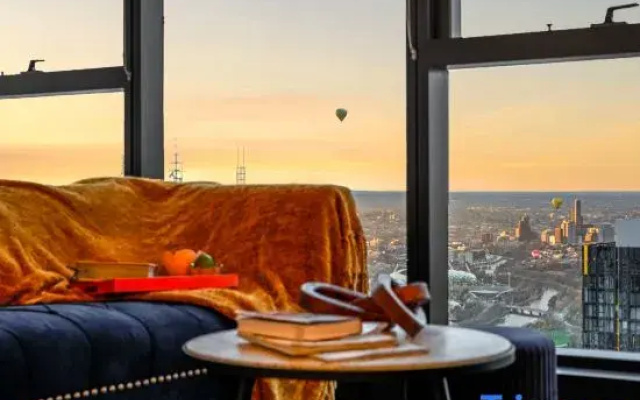 Sky High 3 Beds Apartment