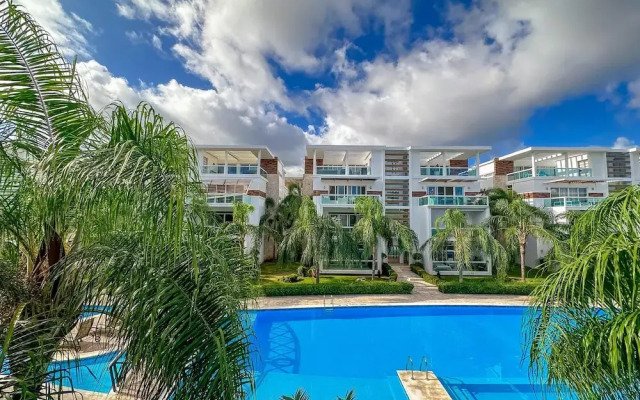 Incredible 3 BR Penthouse w BBQ Jacuzzi