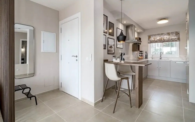 Jm9.4 - Totally Renovated in Stylish Design