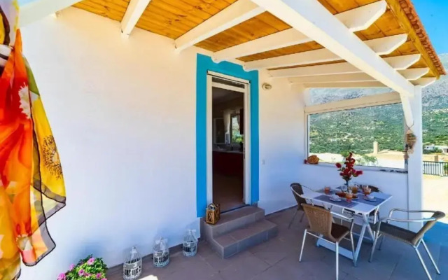 Emmanuela House With Garden and sea View- Triopetra