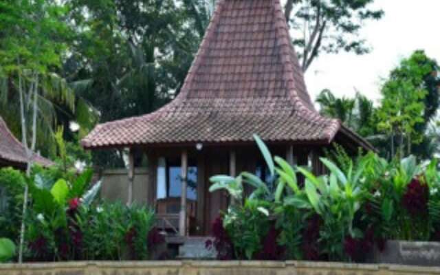 Puri Kayu Cottage