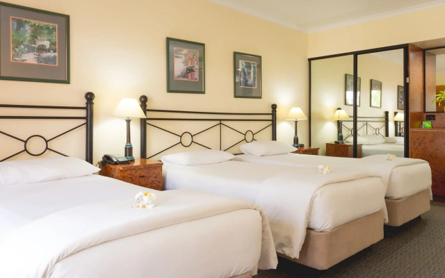 Palm Royale Cairns
