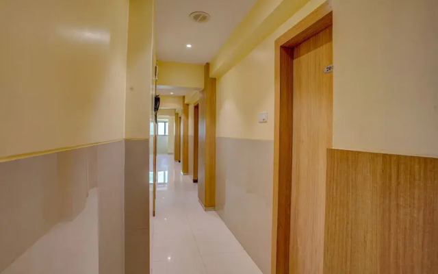 Starwood Residency by Fabhotel