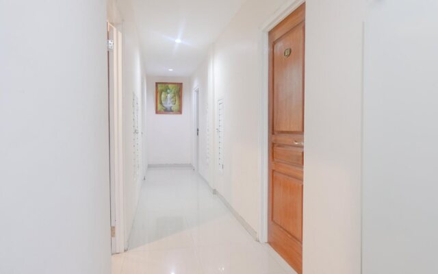 OYO 696 Hasanah Guest House Syariah De Saphire