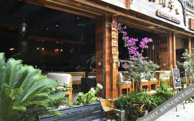 Eleven Eleven · Flower Dream Inn