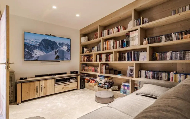 Chalet Montvalezan-La Rosière, 8 pièces, 14 personnes - FR-1-398-621