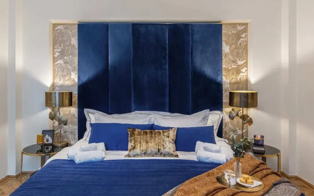 Holt - The Great Gatsby