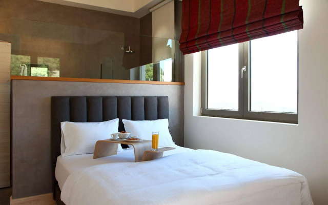 Seleni Suites