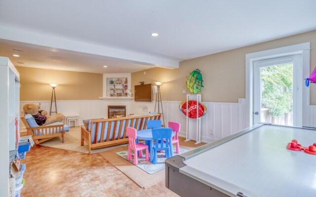 Knee Deep In Paradise