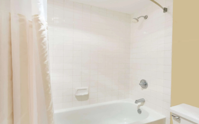 Days Inn by Wyndham Tappahannock