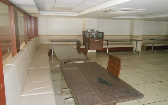 OYO 14455 Hotel Balaji Inn