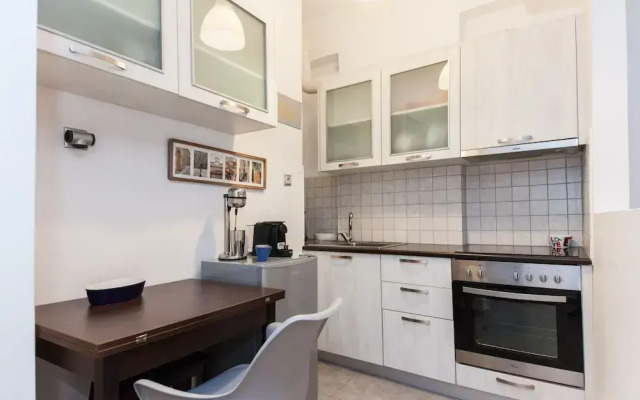 Vironas Chic Sleek Modern Studio
