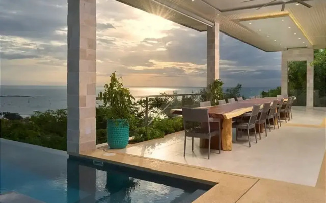 Luxury Villa Hot Tub Ocean Views Fully Staffed