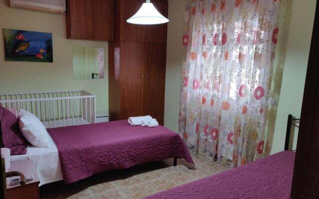 House,1000m from the beach