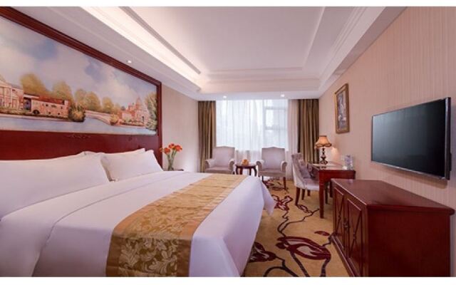Vienna Hotel Shenzhen Bao'an Xin'an