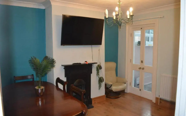 The Crandale House Vacation Home