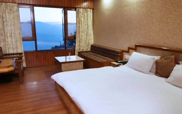 Hotel Vishnu Palace