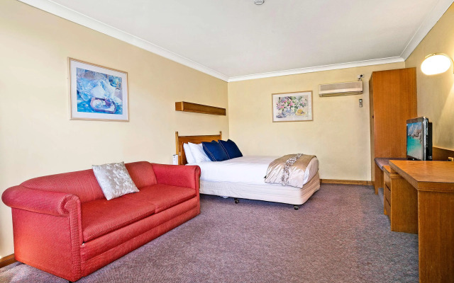 Best Western Sanctuary Inn