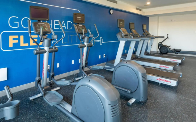 Holiday Inn Express & Suites Englewood Denver South by IHG