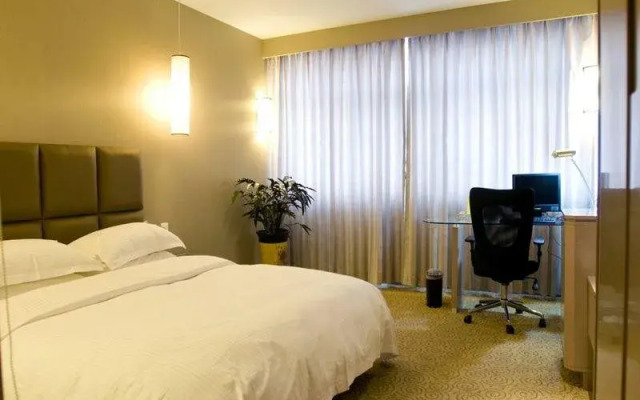 Inzone Garland Hotel