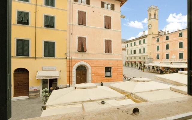 Piazza Duomo - Pietrasanta