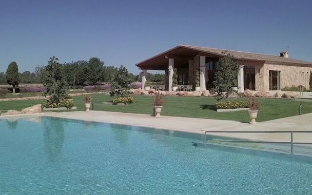 VMG Private Suites - Adults Only