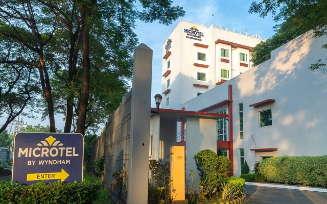 Microtel by Wyndham UP Technohub
