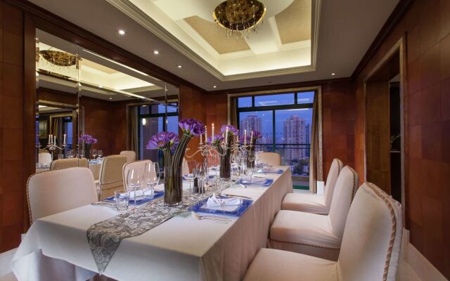 Hotel Indigo Shenzhen Overseas Chinese Town by IHG