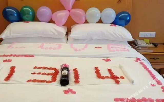 Vienna International Hotel (Jinxia Bonded Store, Xiangjiang North Road, Changsha)