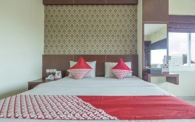 OYO 454 Raising Hotel – Guest Rooms – Makassar