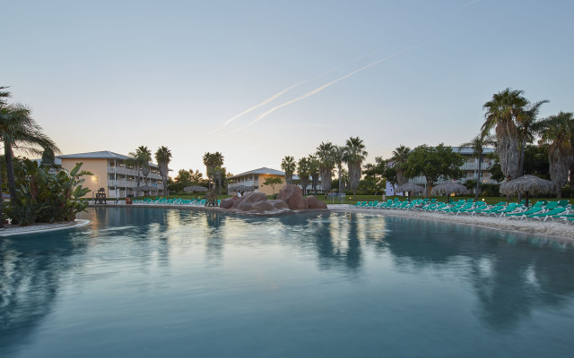 PortAventura Hotel Caribe - Theme Park Tickets Included