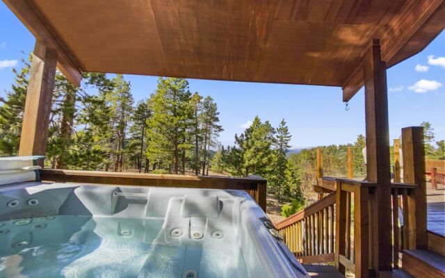 Lookout Lodge In Wondervu 4 Bedroom Home by RedAwning