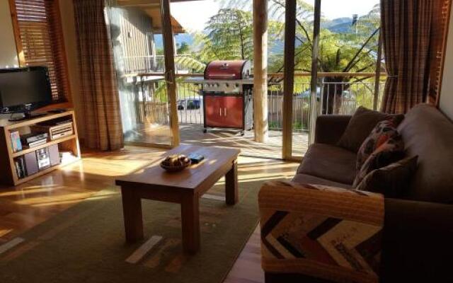 Riverstone Karamea Accommodation