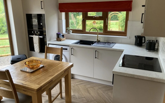 1 Bedroomed Detached Holiday Retreat Pant