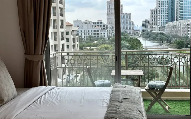 Lux BnB I Una Tower I Lakes View