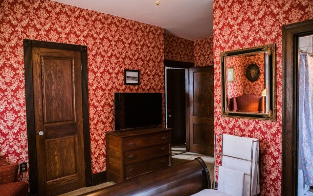 Brownsville Road House Bed Breakfast