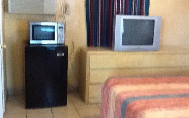 Deluxe Inn - Sarasota