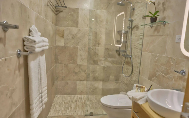 Xeliter Marbella, Juan Dolio