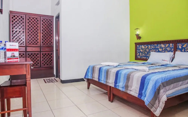 RedDoorz near Tanjung Perak