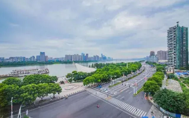 Sujianglou Riverview Hotel (Changsha Wanda Plaza)