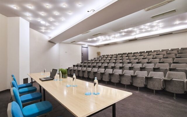 Aminess Vival Maestral Hotel
