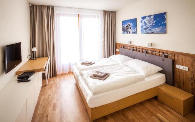 Lisensky Dvur
