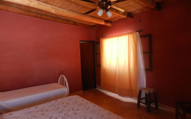 Los Colorados Hostal