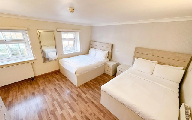 OYO Baylis House Hotel